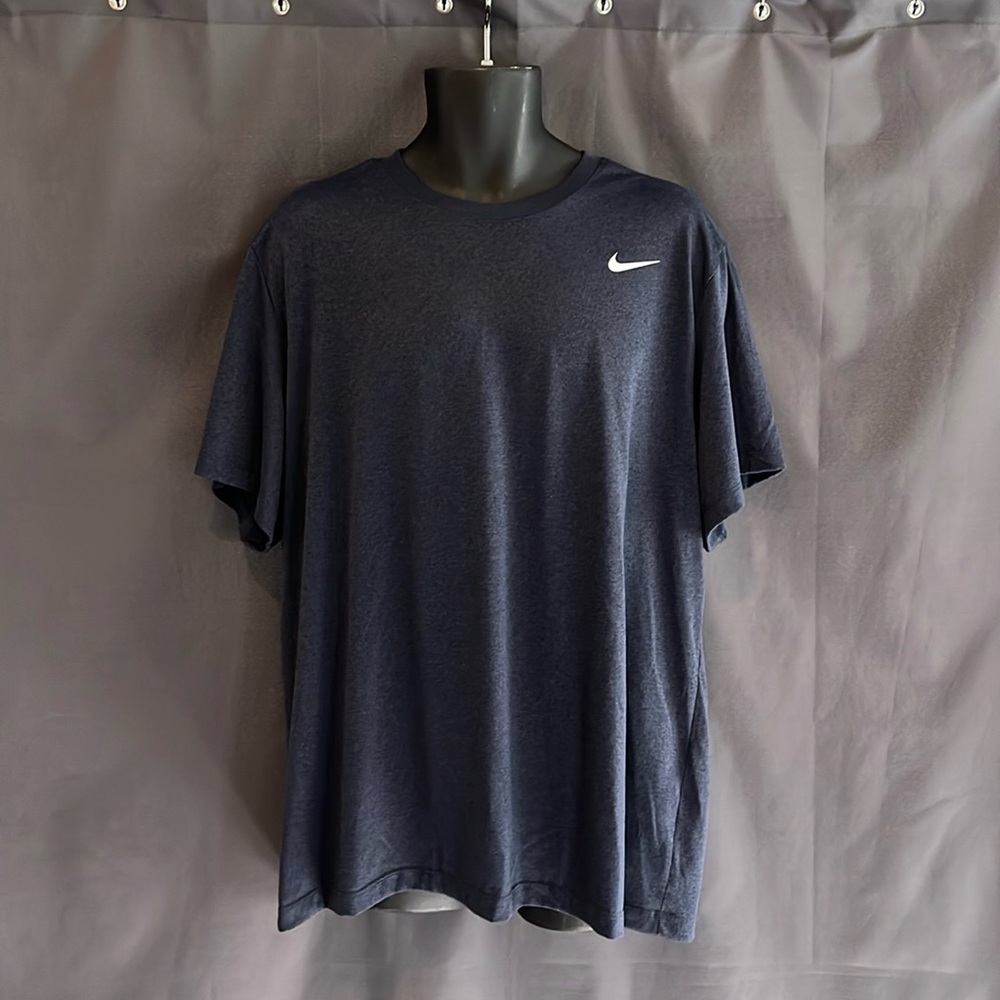 The Nike Tee Dri Fit Men’s Size XXL Navy